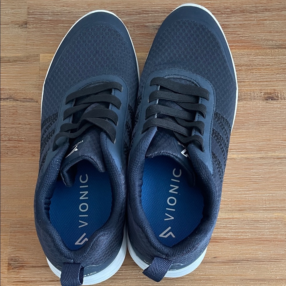 Vionic Women’s Dark Blue Athletic Sneakers